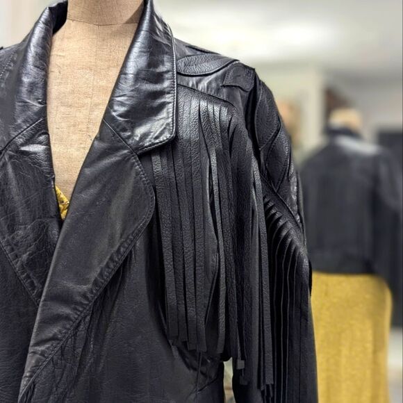 Vintage Leather Crop Fringe Jacket - Picture 9 of 12